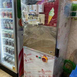 دستگاه بستنی